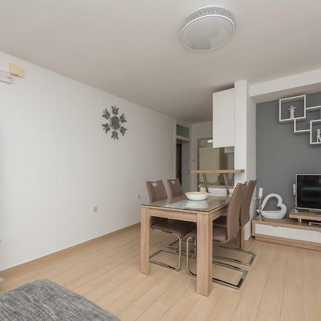 Apartmani Mona Makarska Eksteriør billede