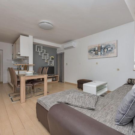 Apartmani Mona Makarska Eksteriør billede