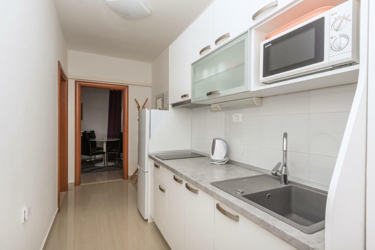 Apartmani Mona Makarska Eksteriør billede