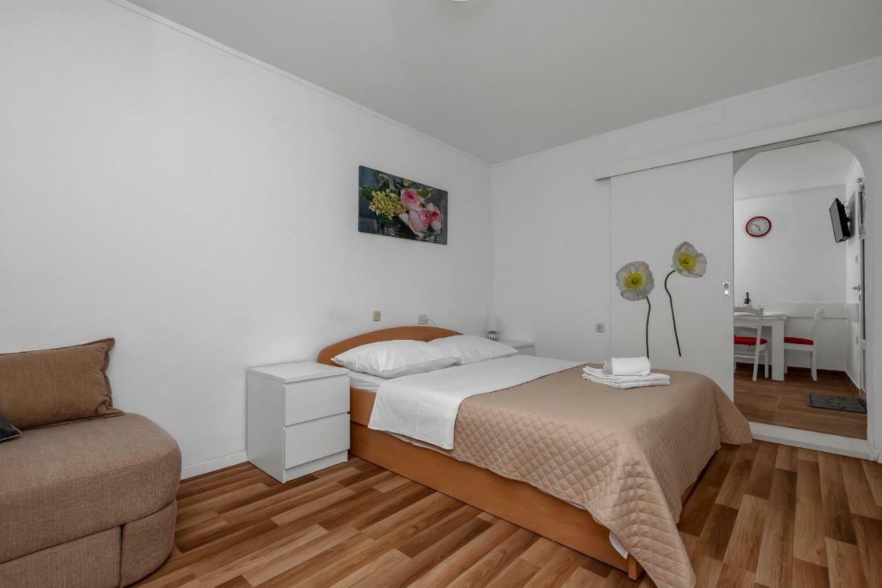 Apartmani Mona Makarska Eksteriør billede