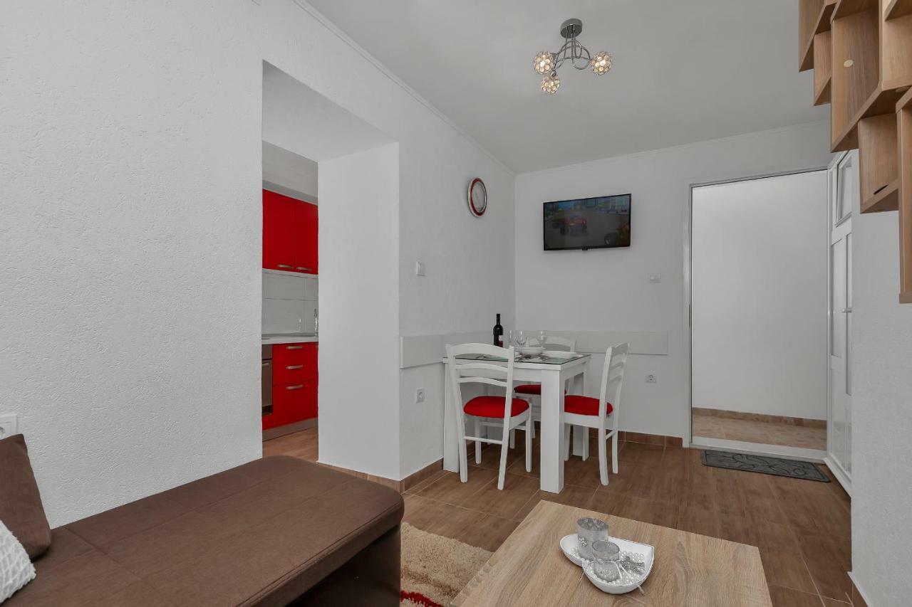 Apartmani Mona Makarska Eksteriør billede