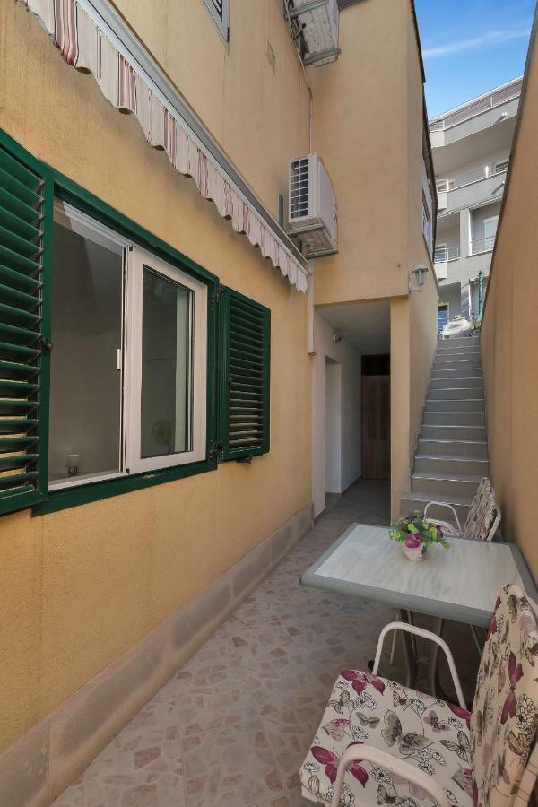 Apartmani Mona Makarska Eksteriør billede