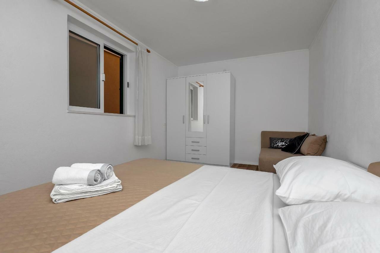 Apartmani Mona Makarska Eksteriør billede