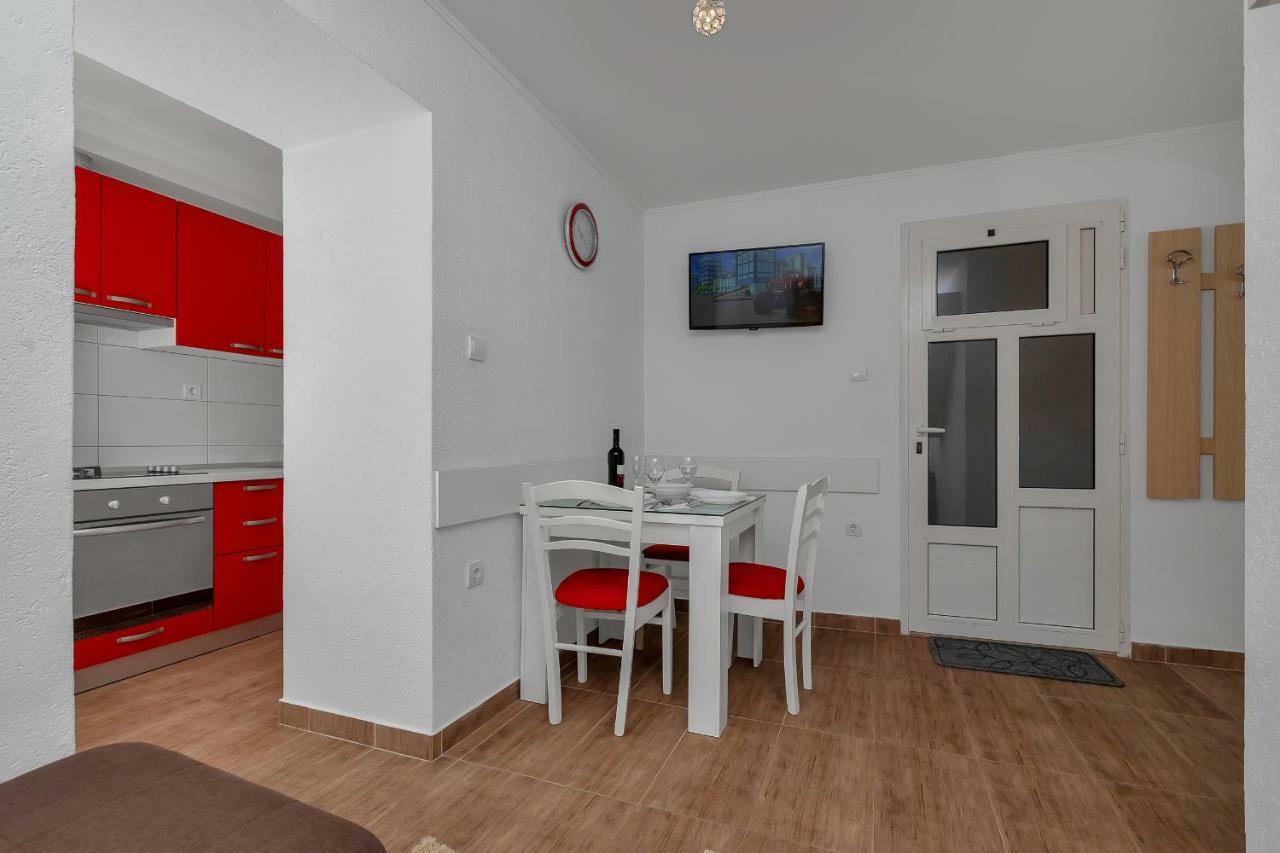 Apartmani Mona Makarska Eksteriør billede