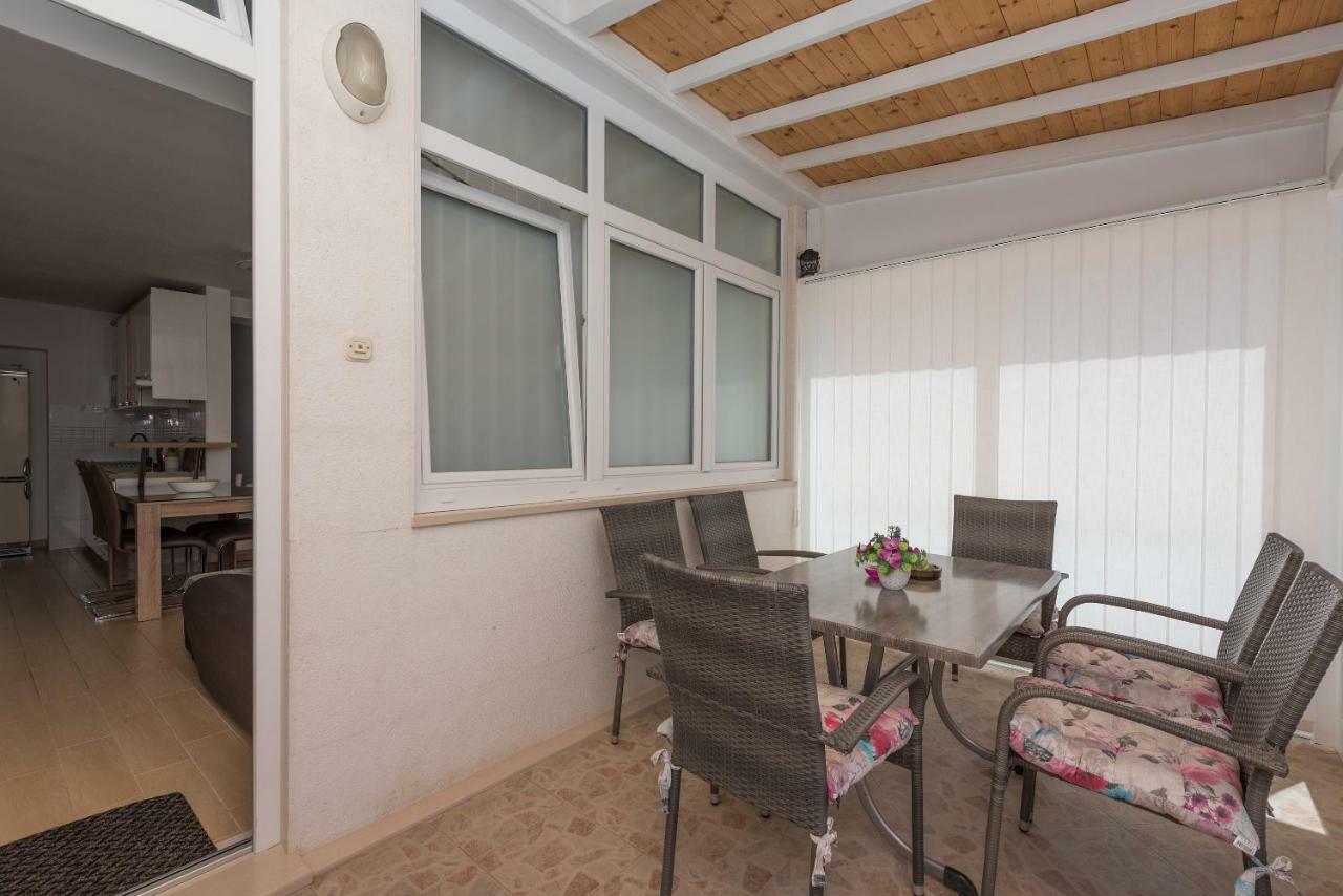Apartmani Mona Makarska Eksteriør billede