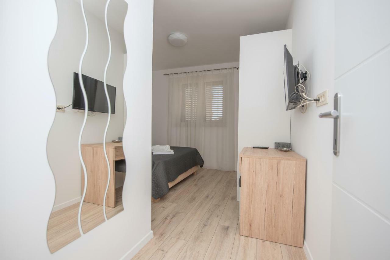 Apartmani Mona Makarska Eksteriør billede