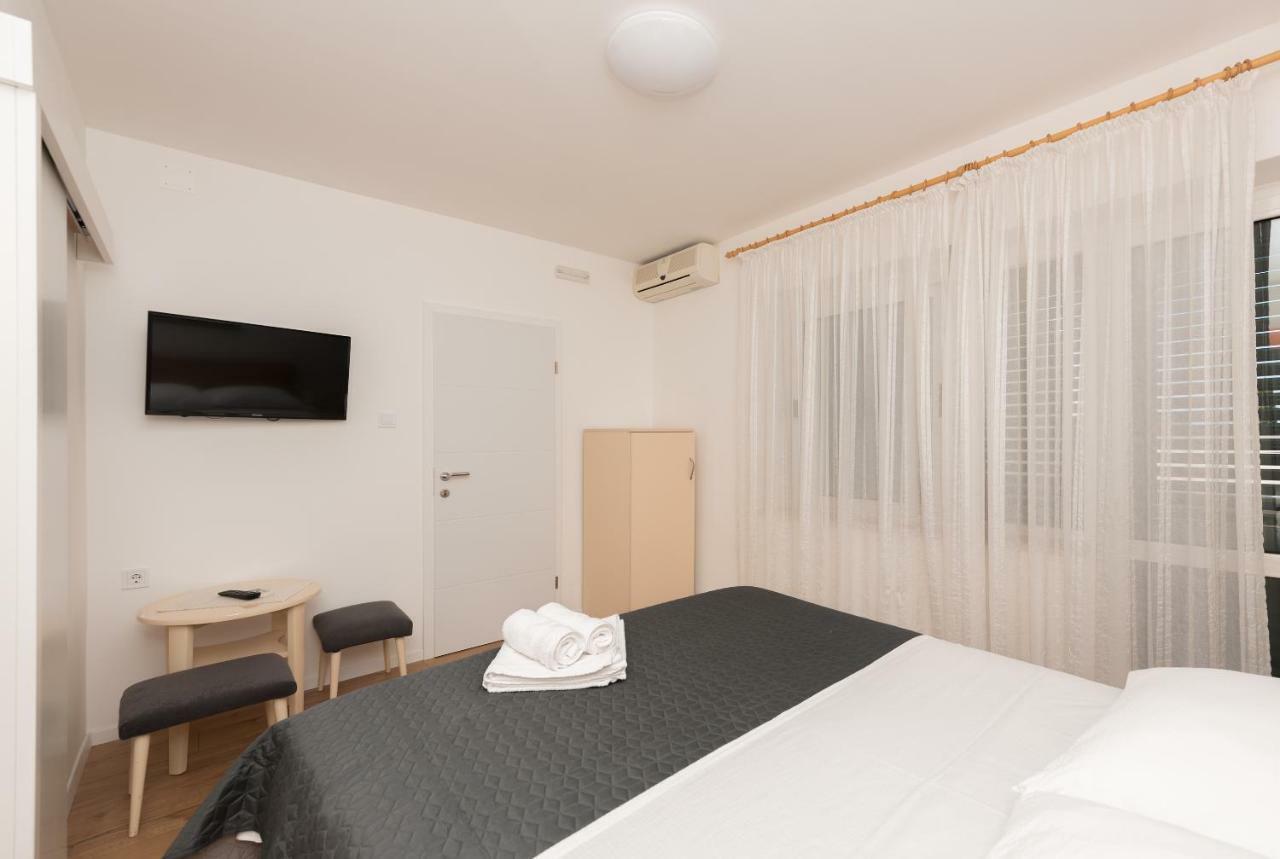 Apartmani Mona Makarska Eksteriør billede