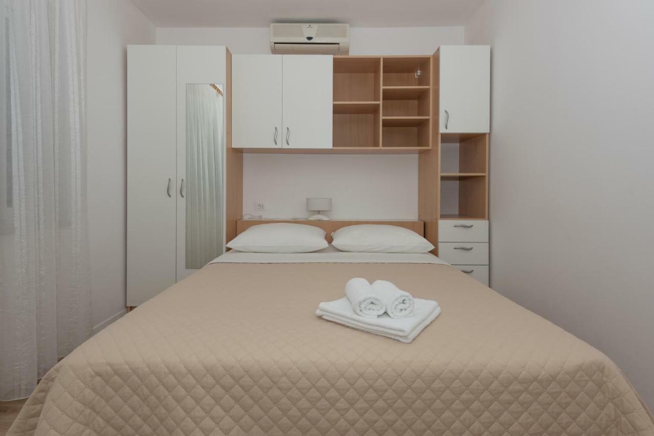 Apartmani Mona Makarska Eksteriør billede