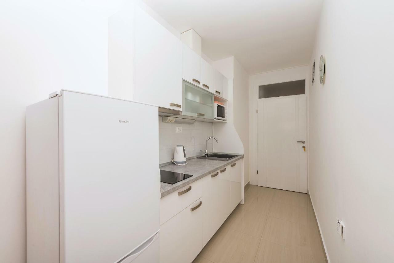 Apartmani Mona Makarska Eksteriør billede