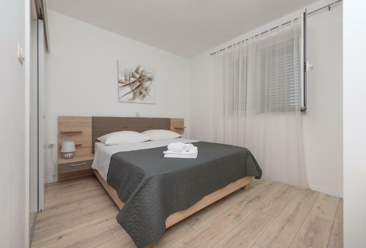 Apartmani Mona Makarska Eksteriør billede