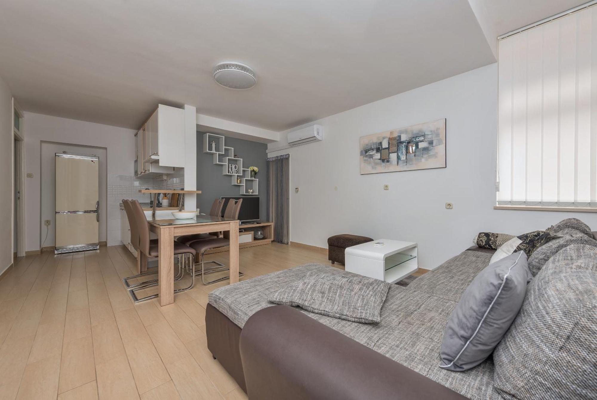 Apartmani Mona Makarska Eksteriør billede