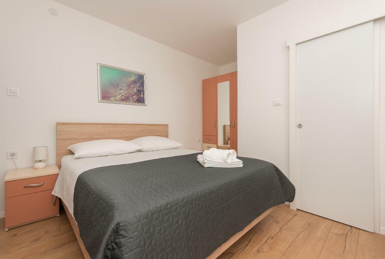 Apartmani Mona Makarska Eksteriør billede
